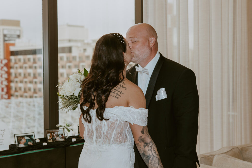 Lindsey and Jason | Flamingo Las Vegas Wedding | Las Vegas, Nevada | Emily Dawn Photo | Southern Utah Wedding and Elopement Photographer